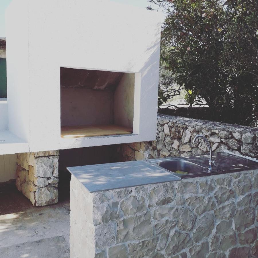 Villa Dalmatian Child With Swimming Pool, Close To The Beach Vinišće Eksteriør billede