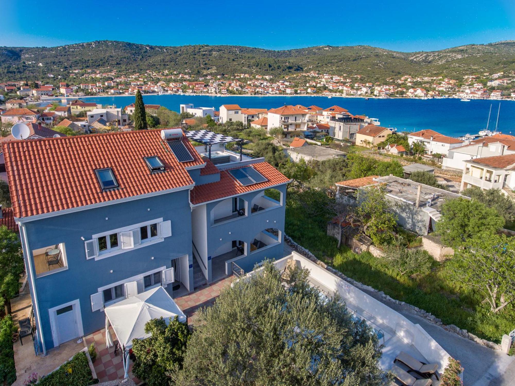 Villa Dalmatian Child With Swimming Pool, Close To The Beach Vinišće Eksteriør billede